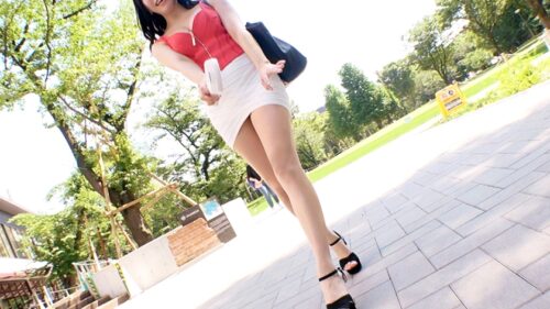 
 「【可愛いすぎる】【絶対的美女】ののかちゃん参上！デパートで受付嬢している彼女の応募理由は「舐めるのが好き♪舐め犬になりますw」っと仰天応募してきた！「いろんなところを舐めちゃいます♪」【スタイル抜群BODY】お口やおっぱいを使ってチ●ポをとことん味わい、イヤらしいトロ顔で卑猥に腰を振る！ご奉仕MAX舐め犬ペロペロSEX見逃すな！！」