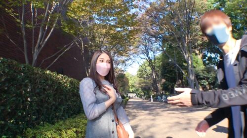 
 「マジ軟派、初撮。 1746 美術館でアートを嗜む上品なお姉さん。こちらのHな誘いにもやんわり受け流し…かと思いきや全身愛撫されて嬉しそうな喘ぎ声！挑発的な乳首舐めや腰振り騎乗位など、その痴態があらわになる！」