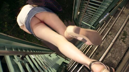 
 「【零れる爆乳】【お盛ん大学生】るいちゃん参上！歩く振動だけで揺れまくりw抜群のふわ力を持つHカップ巨乳美女が「エッチに興味があって♪」っとAVに応募！こっちはあなたのおっぱいに夢中♪【揺れ乳連発】最初から最後までピストンのたびに激しく揺れる圧倒的な巨乳に目が離せません！揉むのはもちろん、舐めたり吸ったり、色々な触り方で楽しめちゃうSEX見逃すな！！」