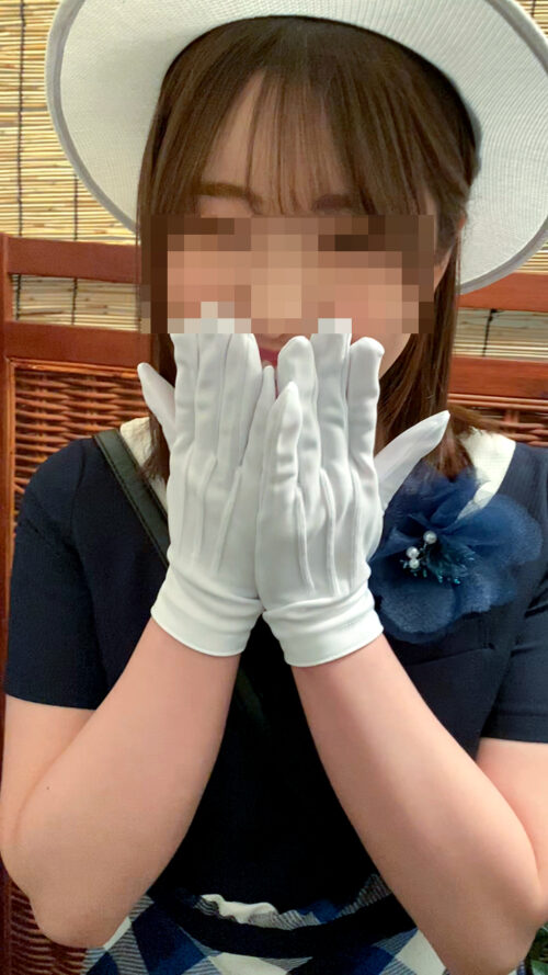 【現役バスガイド】流出フェラ●某〇〇観光 美人 ツアー中に名所の裏でフェラする 痴女（流出スマホデータ） 同人動画