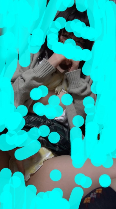 俺が横の部屋にいるのに、おっ始めやがった…壁ドーン!!●弟のスマホを見たらリア充してた21● 同人動画