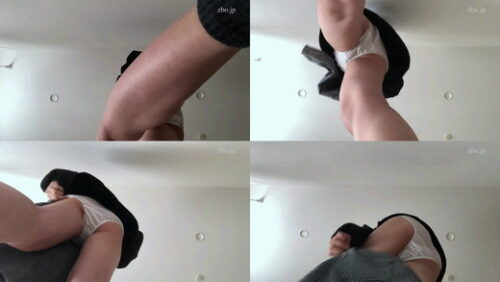 ★盗撮投稿★ 女子大生の部屋で私服の着替えを真下から撮影【素人オリジナル個人撮影】 同人動画