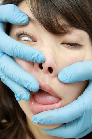 絢音ちゃん鼻診察＆３Ｄ変顔触診 同人動画