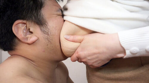 J-cup爆乳おっ母さん、欲求不満につき、隣の若い男を連れ込む。佳代子（54歳）