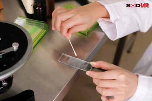 VR Science: Microscopic World - After-School Sperm Experiment Class