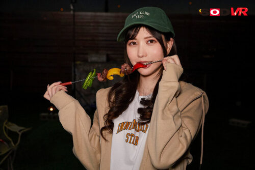 【VR】友達カップルでキャンプ、友人の彼女がめちゃくちゃ可愛くて僕に気がある！？友人と彼女がお酒飲んで爆睡している真横でこっそり内緒のお互いW浮気中出しセックス