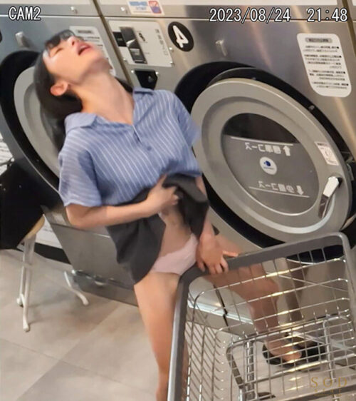 【絶対服従ランドリー】毎晩店内でオナニーしている美人OLを性奴●にして40分間ち●こを洗濯させてます。 宮島めい