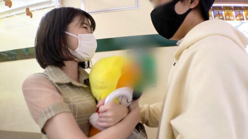 
 「マジ軟派、初撮。 1743 真っ白な肌！スベッスベの美尻！池袋で見つけたヲタ活美少女は性欲が溜まり気味！？ホテルに連れ込まれ発情した子ウサギちゃんはされるがままに感じまくり！膣奥に刺激が走る度に歓喜の声を響かせる！」