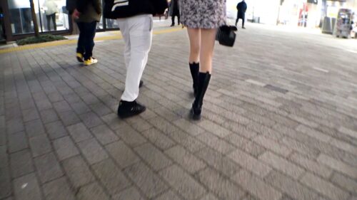 
 「マジ軟派、初撮。 1795 彼氏に浮気されてイライラ…ナンパ待ちの女子をホテルに連れ込み！やいやい楽しそうだったのにいざSEXになると恥ずかしそうな表情…しかしマッチョ男優の執拗な責めと激ピストンで快感の渦へ！」