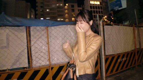 
 「【綺麗過ぎる人妻】27歳【スレンダー巨乳】まみさん参上！旦那の目を盗み浮気を繰り返す彼女の応募理由は『エッチを見られたい願望があります…♪』清潔感と上品振る舞いとは真逆な【ド淫乱のすけべ妻】不倫は文化だと豪語するエロ奥様！敏感エロボディは【大量潮吹き】の連発！激ピストンに大絶頂！欲望全開のグラインド騎乗位でしこたまイキまくる変態奥様の強烈SEX絶対に見逃すな！」