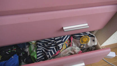 THEギリギリ４「無防備Փ３女子の部屋でマン汁啜り飲み」 同人動画