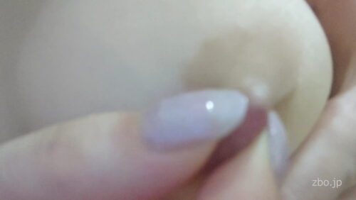 【自撮り投稿】素人女性がスクール水着コスプレで『唾たらし乳首いじり』オナニー コスプレハード