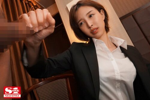 Virgin Subordinate and Beautiful Boss Share a Hotel Room on Business Trip