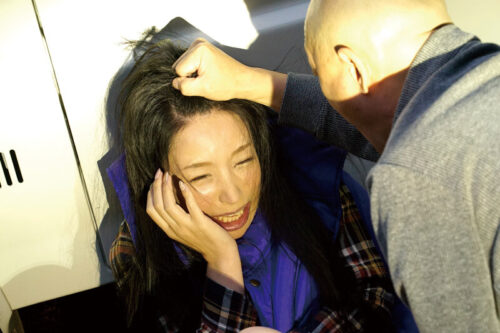 衝撃の人妻輪●！ 野外レ●プ 山奥で強●魔に欲望のまま犯●れ慰み者となった美熟女たち 6人4時間