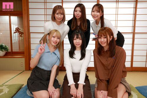 【VR】全裸集団お見合いパーティー 女子だけ全裸。男の性欲減退を解消するために全裸縁談会が実施された世界。無事カップルが成立したら、中出し着床！！ 美園和花