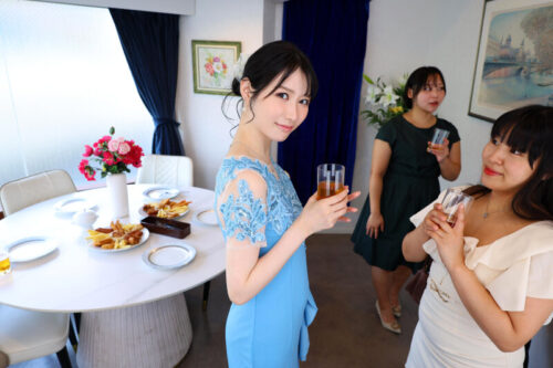 【VR】【8K】同窓会で再会した元カノと離れた数年を確かめ合う……情熱的にカラダを重ねるワンナイトSEX りお