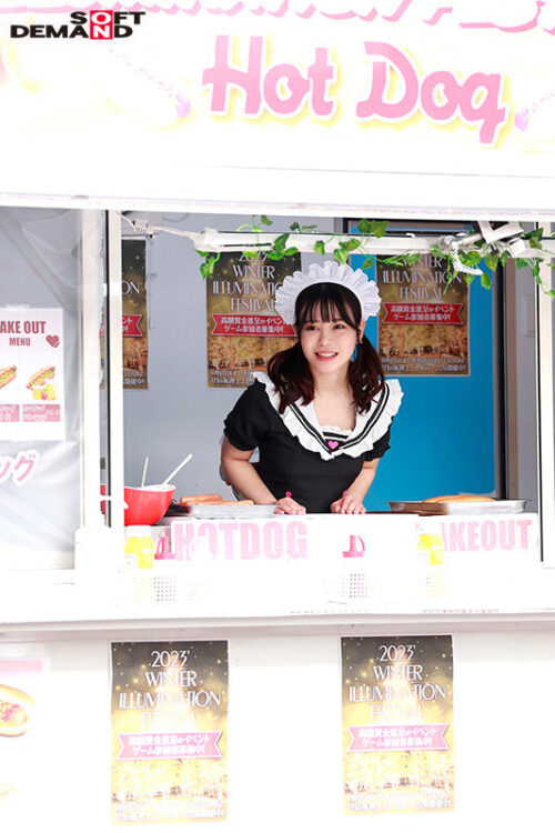 イルミネーションを見に来ていた冬休み中の女子大生さん 「半裸で移動販売してみませんか？」お客さんにバレないよう10分おきに過激になる下半身イジられミッションに耐えられるか！？