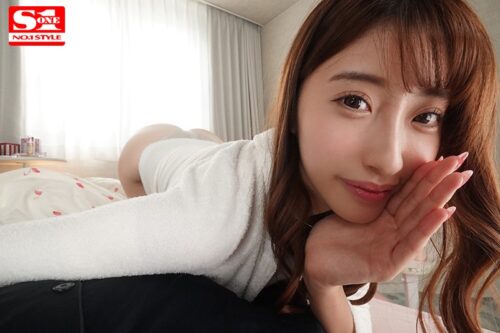 VR: Lovey-Dovey Cohabitation with 7-Years-Older Girlfriend