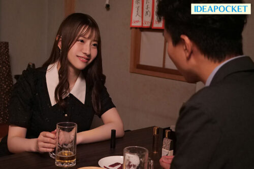 巨乳美人社長のお泊まり会に呼ばれた男社員は必ず夜●いをされ朝まで搾り取られるという噂があるらしい… ひなの花音