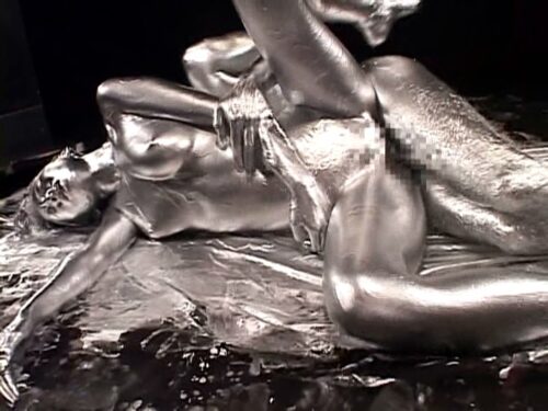 パイパン美少女金粉フィスト