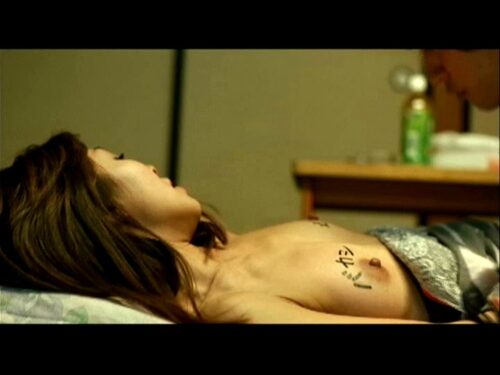 三十路の女 巨乳はじける