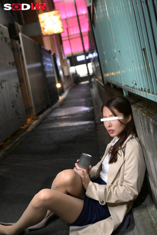 【VR】【8K】春の飲み会シーズン到来！深夜の繁華街で泥●ヤリマンOL発見！！介抱するふりして連れ込みレ×プ！！！