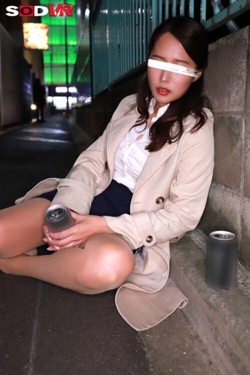 【VR】【8K】春の飲み会シーズン到来！深夜の繁華街で泥●ヤリマンOL発見！！介抱するふりして連れ込みレ×プ！！！