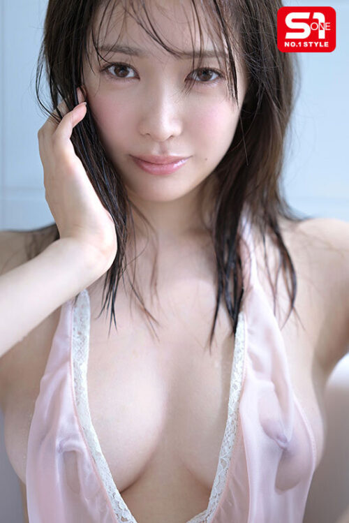 あの話題の超庶民お姉ちゃん、一歩イイオンナ感。人生初めて尽くし性交で絶頂イキまくり初体験3本番 鈴木希