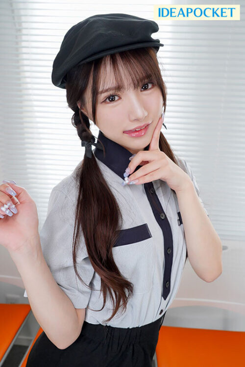 【VR】僕をにやにやパンチラで誘惑してくる顔面最強の小悪魔後輩バイトに掌の上で転がされたい… 【2SEX 8K VR】 佐々木さき