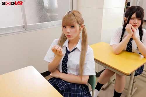 【VR】【8K】舞台『裸の女王様』主演:美澄玲衣 ウチのクラスの出し物は、生意気一軍女子の理解らせストリップ劇