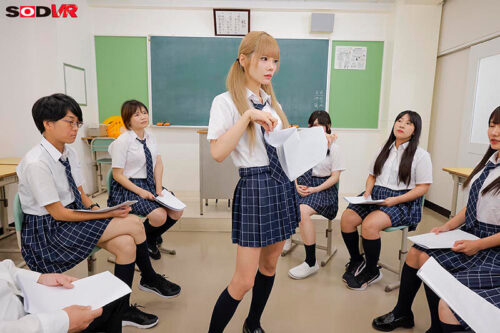 【VR】【8K】舞台『裸の女王様』主演:美澄玲衣 ウチのクラスの出し物は、生意気一軍女子の理解らせストリップ劇