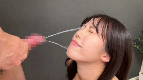 ザーメンをぶっかけられた顔射直後のスケベ顔で敏感チ〇ポをひょっとこバキュームするおしゃぶり大好き素人娘たちのご奉仕フェラチオ