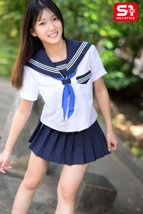 清楚可愛い教え子に誘惑された俺は、彼女の顔、声、肉体に耐えきれず…背徳に溺れて挿れまくったわいせつ性交 初美なのか