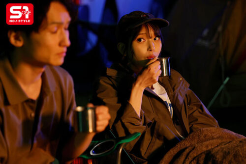 親友の彼女がクッソよくて無理でした…テントでこっそり迫りヤリまくったNTRキャンプ 倉木華