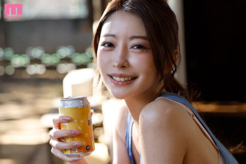 ど田舎で5年振りの再会。実家戻りの日向子さんと美顔見つめ誘惑ベロキス中出しに溺れた僕。 森日向子