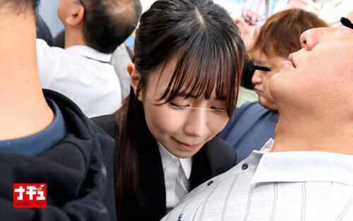 遅刻を恐れて通報できない中出しチャンスデー電車 面接に行くことを阻まれ絶望し無抵抗でハメられた就活女子大生