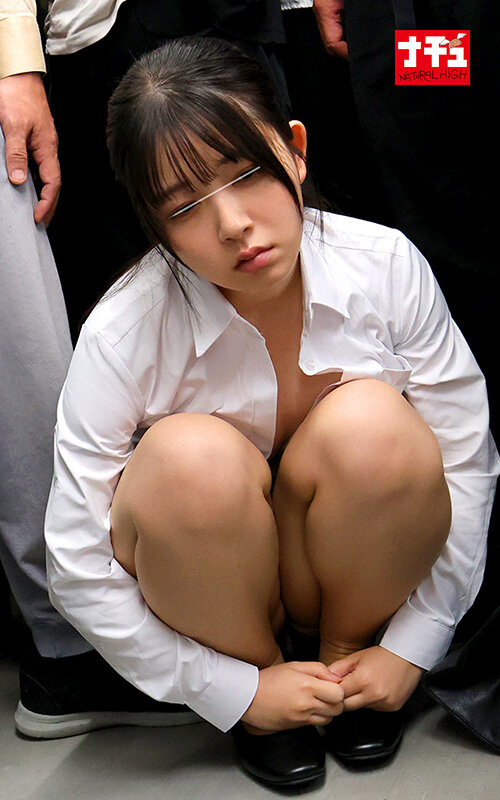 遅刻を恐れて通報できない中出しチャンスデー電車 面接に行くことを阻まれ絶望し無抵抗でハメられた就活女子大生