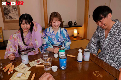 【VR】【8K】夫婦交換スワッピング旅行 親友夫婦と旅先で一夜限りの妻交換