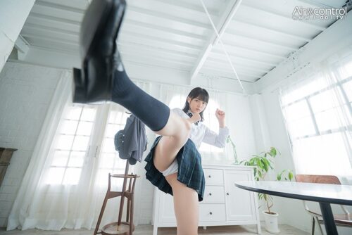 【VR】つばさちゃんとお部屋で制服デート。ブレザーもセーラーもたっぷり楽しめちゃいます！葉月つばさ