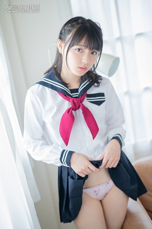 【VR】つばさちゃんとお部屋で制服デート。ブレザーもセーラーもたっぷり楽しめちゃいます！葉月つばさ