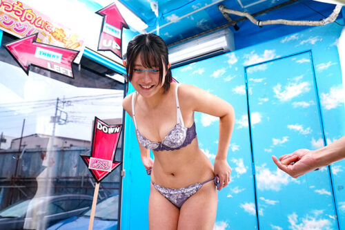 マジックミラー号ハードボイルド 街行く素人娘が脱ぎ脱ぎあっち向いてホイ対決！顔を向けた先に服を1枚脱ぐ、手コキ、フェラ、キスなどのHな罰ゲーム！先に相手を全裸にしたら勝ち！負けたら即ハメ中出し！