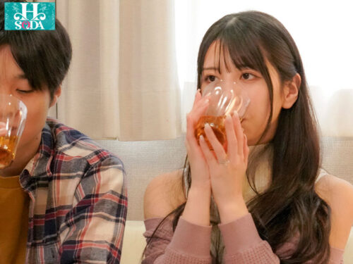 マジックミラーNTRエステ 隣で美乳スレンダーな彼女が寝取られているのに、僕は巨乳お姉さんの凄テクに抗えず、生中セックスしてしまった。 美谷朱音 倉木しおり