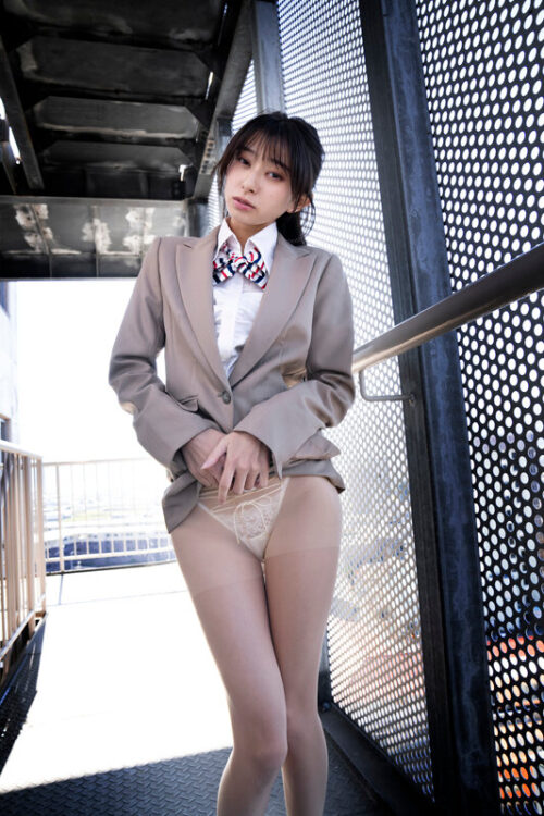 からみついて 桑田彩